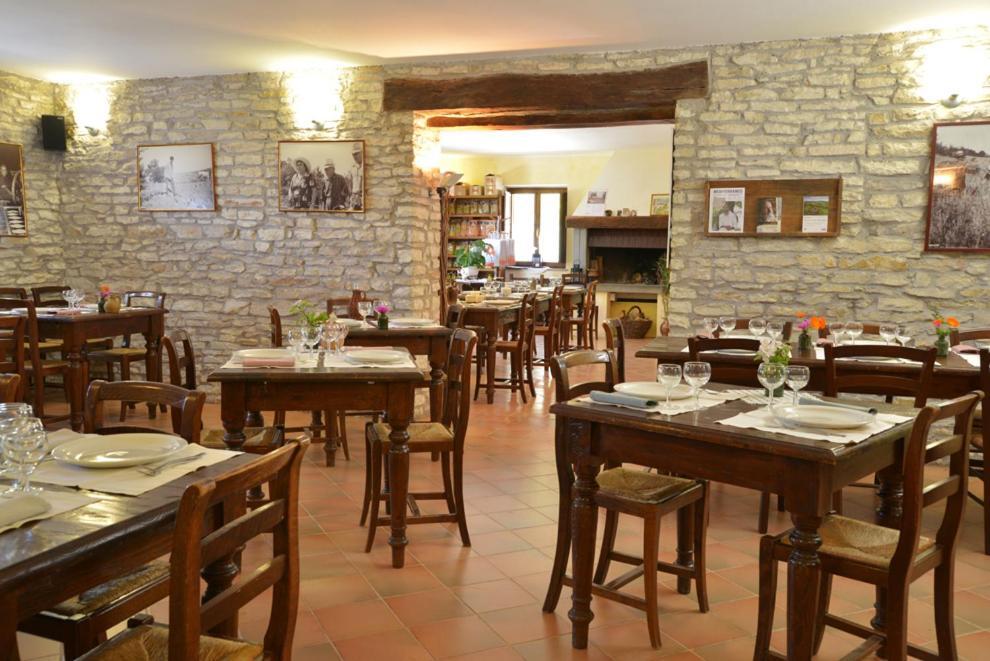 Agriturismo Girolomoni - Locanda Isola del Piano Kültér fotó