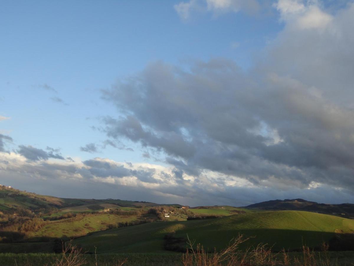 Agriturismo Girolomoni - Locanda Isola del Piano Kültér fotó