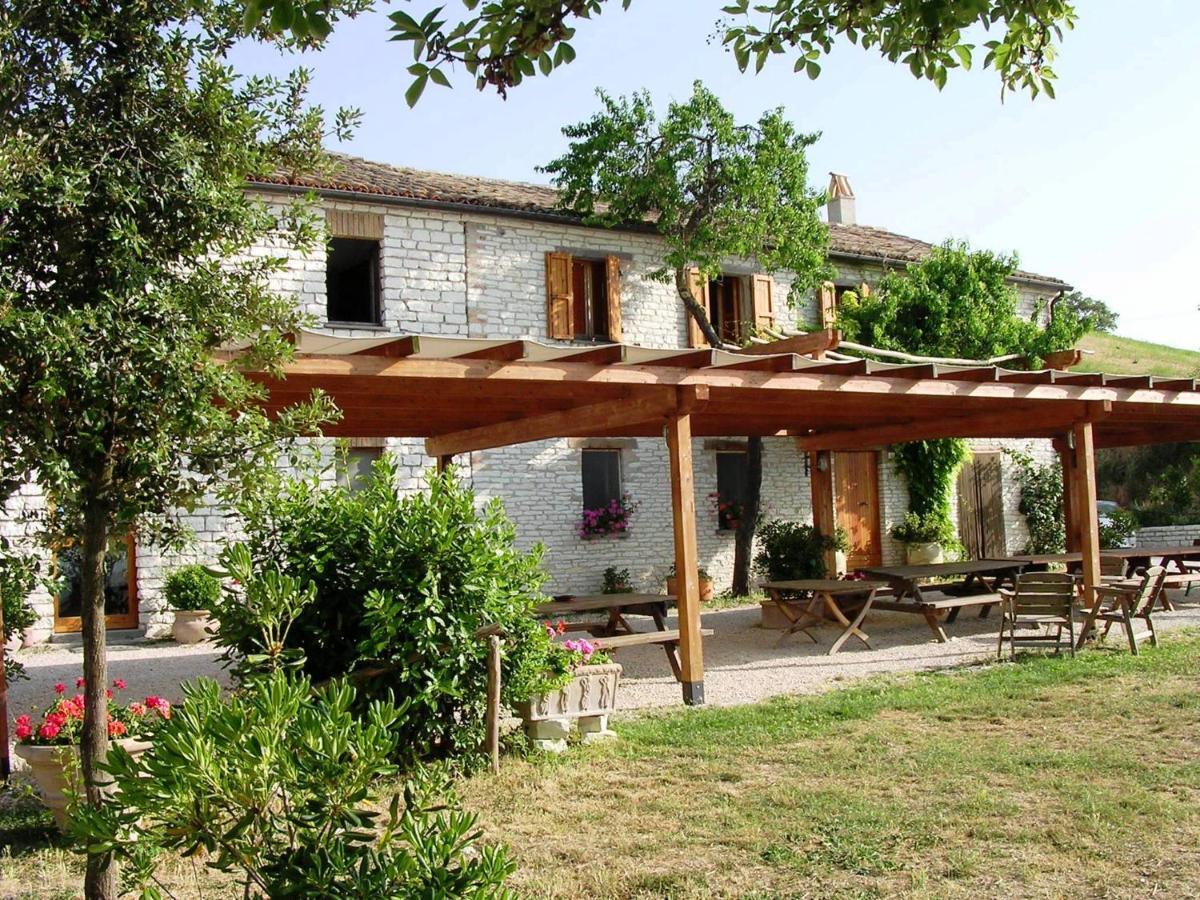 Agriturismo Girolomoni - Locanda Isola del Piano Kültér fotó