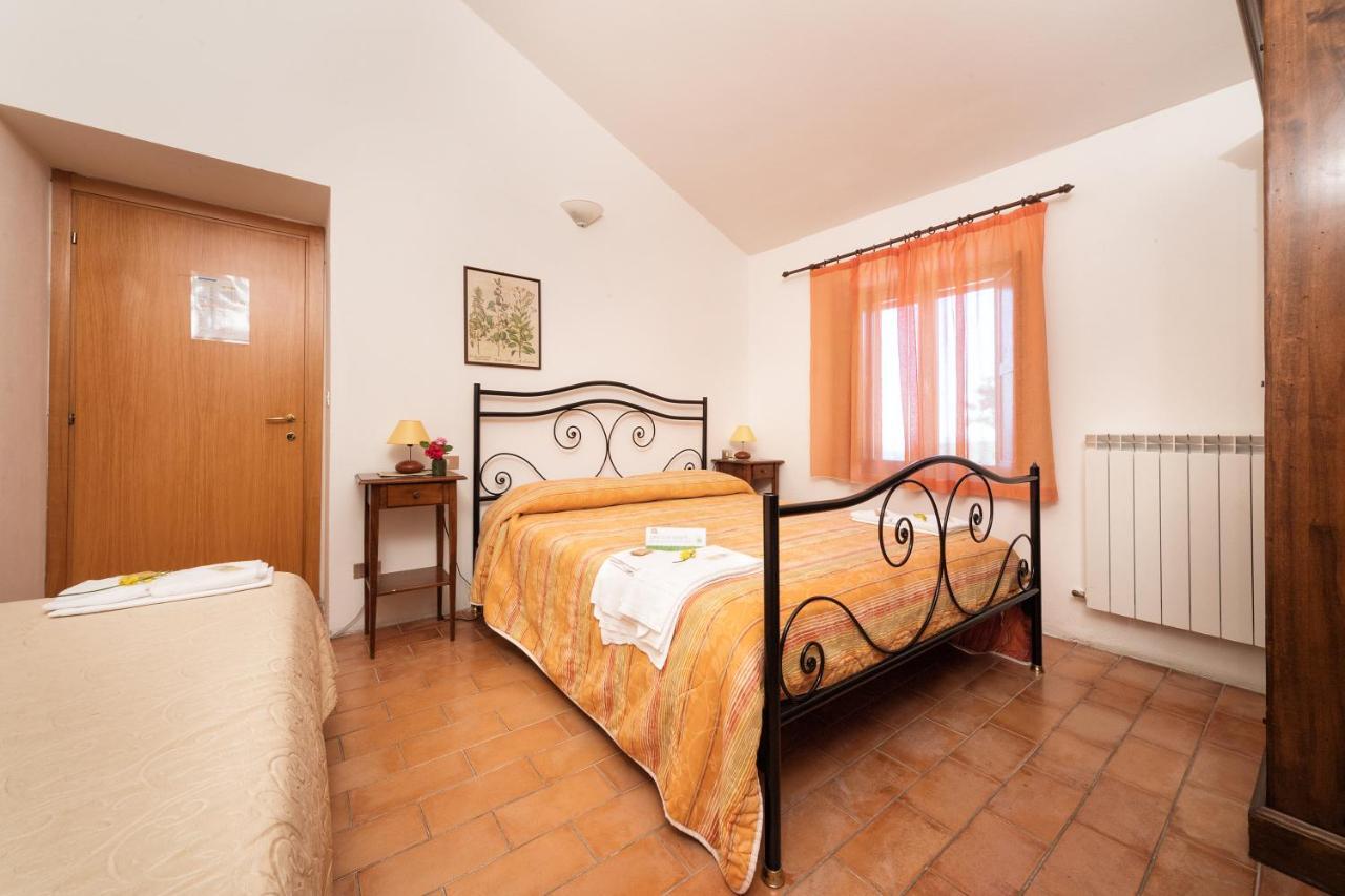 Agriturismo Girolomoni - Locanda Isola del Piano Kültér fotó
