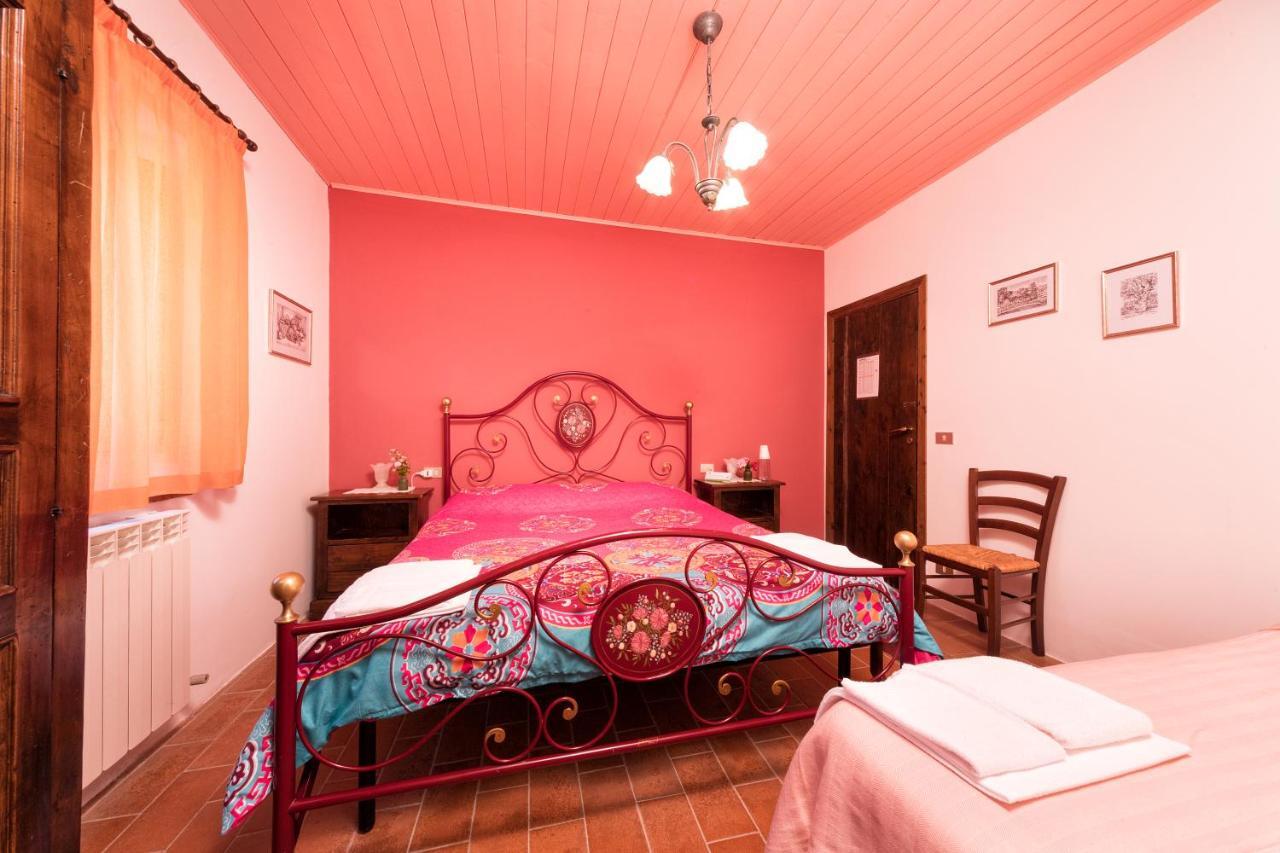 Agriturismo Girolomoni - Locanda Isola del Piano Kültér fotó