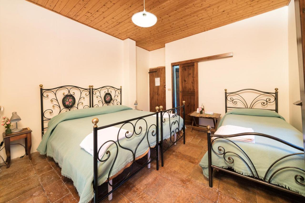 Agriturismo Girolomoni - Locanda Isola del Piano Kültér fotó